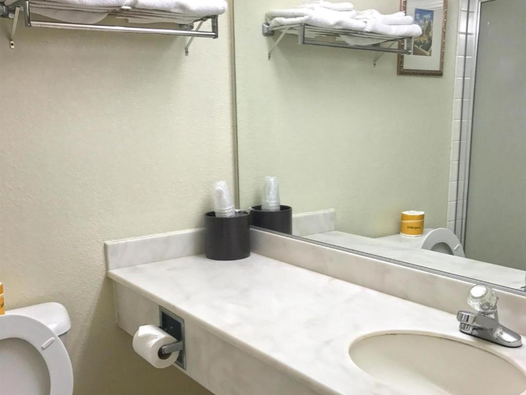 America'S Best Inn Urbana แชมเปญ ภายนอก รูปภาพ